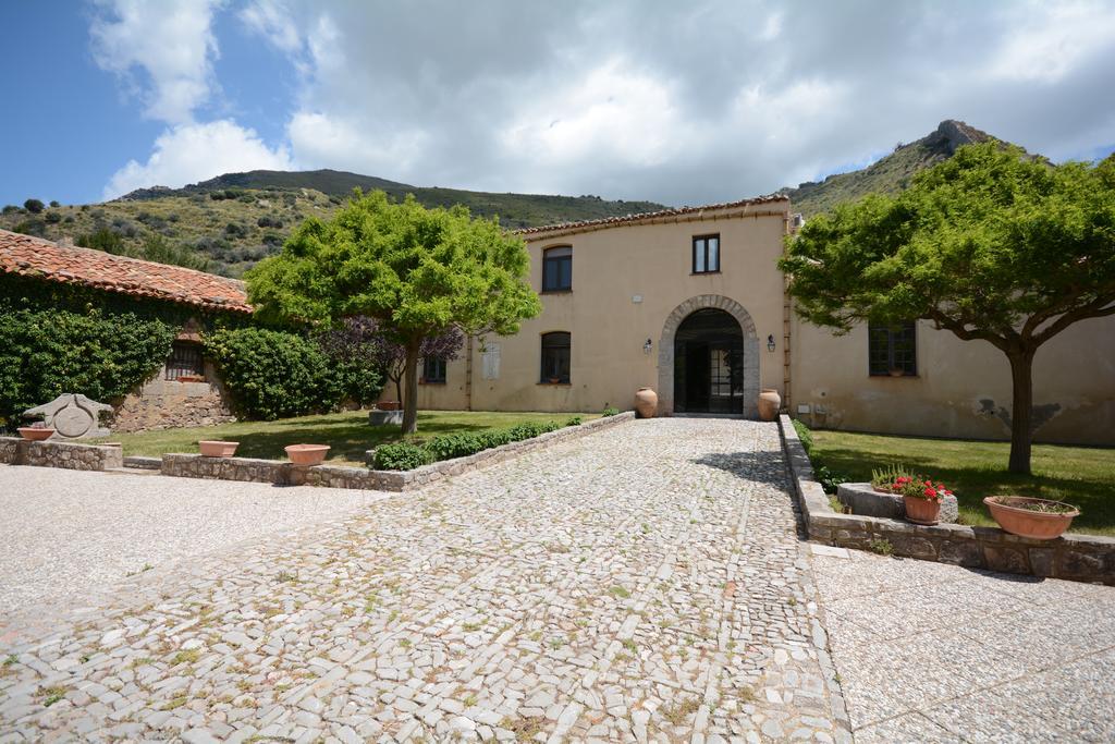 Bed and Breakfast La Ferula Scillato  Zewnętrze zdjęcie