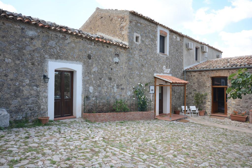 Bed and Breakfast La Ferula Scillato  Zewnętrze zdjęcie