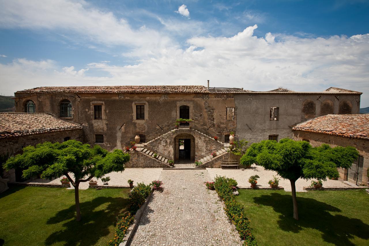 Bed and Breakfast La Ferula Scillato  Zewnętrze zdjęcie